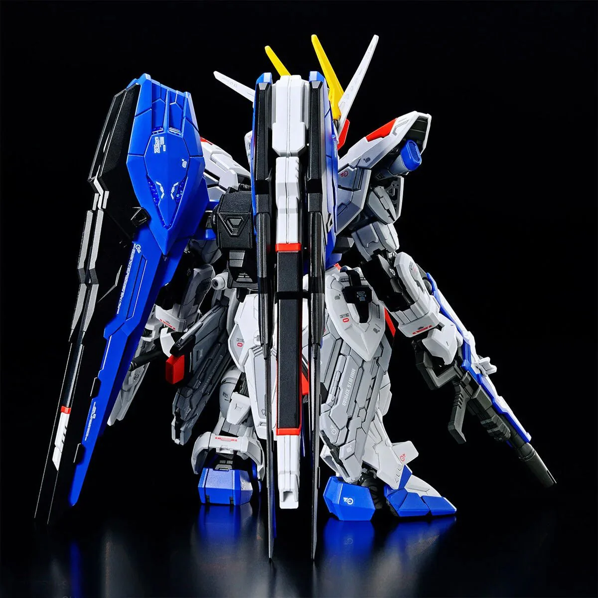 MASTER GRADE SD FREEDOM GUNDAM - Image 4
